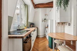 Duplex lumineux et chic près des Champs-Élysées