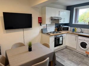 Casa Cove 2BR Flat Free Parking, 5 min to Hospital