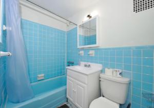 Upper E Side Spacious Studio!