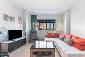 Apartamento con Piscina y Garaje