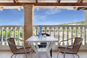 Sandy Maria studio 402