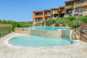 La Perla di Sherden- by And service