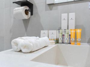 لباسا لشقق المخدومة