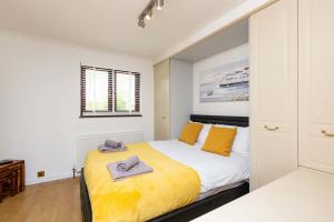 Spacious & Bright 3 Bedroom House in Peterborough