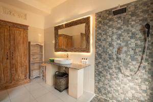 Rustic & Serene Balinese Villa with Private Pool