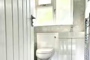 2 Bed - Sleeps 6 - Parking - Town Centre