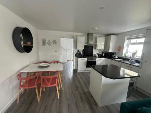 Wave Side Lodge 106B- Retallack Resort & Spa