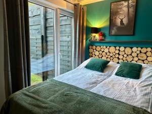 Mała Cegielnia - balia z bąbelkami i sauna na wyłączność w leśnym klimacie