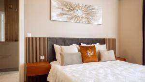 Urban Glow Next to Hospital by Cosher