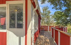 1 Bedroom Awesome Home In Blomstermåla