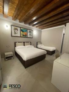 Pesco Rooms Marineo