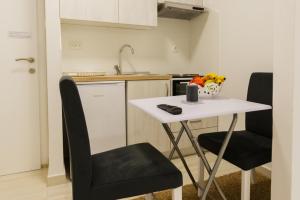 Apartmani Studio Sleeps 2 -Parking -Private Garden