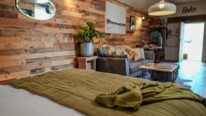 Host & Stay - Tin Bath