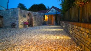 Host & Stay - Tin Bath