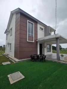 Villa Zuhaira homestay