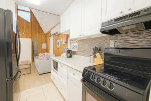 Cottage-pvt Lake & Pool Access Near Disney Wporch