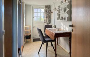 Cozy Apartment In Faaborg With Kitchen