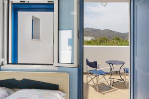 Studios Ninemia Serifos 2