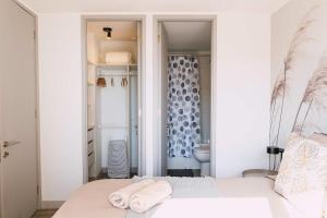 HOM l WiFi, AA, Piscina, Parking, Gym, ChapaDigital