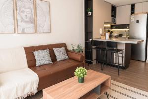 HOM l WiFi, AA, Piscina, Parking, Gym, ChapaDigital