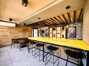 Apto pe na areia com linda vista do mar da varanda