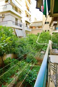 Smirni Snug Stay Garden Fits 4