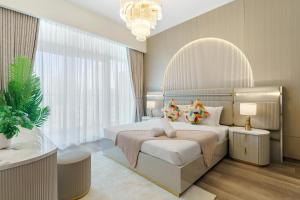 Classy and Chic 2BR in Downtown with Burj Khalifa View