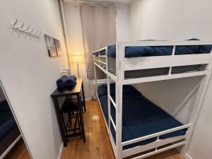 Room with Kitchen in Chelsea - Shared Bathroom - 3rd Floor Walk-UP