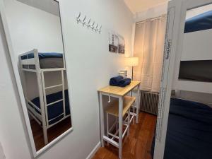 Room in Chelsea 2 with Kitchen - Shared Bathroom -5th Floor Walk-UP