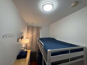 Room in Chelsea 2 with Kitchen - Shared Bathroom -5th Floor Walk-UP