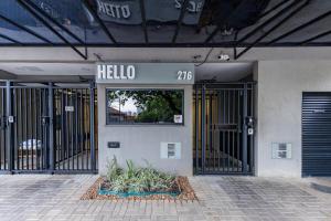 Studio Moderno com Varanda, Cama Queen & Conforto