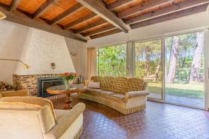 Bungalow sous les pins près du Lac