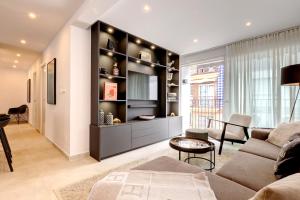 022 Stylish & Modern Fuengirola Apt, Near Beach