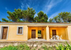 ISA - Apartments with common swimming-pool and outdoor private area in Badesi