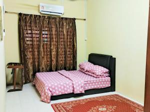 RIZQI HOMESTAY Sungai Siput with Wifi! Islamic Guest Only!