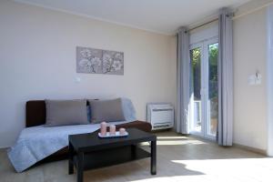 Neapolis Apartment