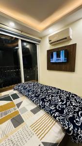 Luxe Homes luxury stay with Balcony