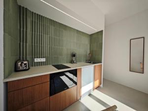 Viva Riviera Design and Sunny Commandant André