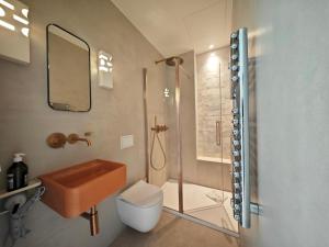 Viva Riviera Design and Sunny Commandant André