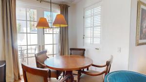 SV103 Spa Villa 1 Bedroom Near to Pool Hot Tub