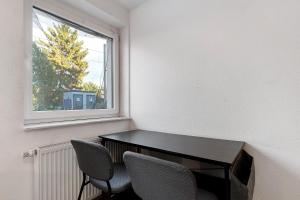 Apartment Royal Blue by Maimark