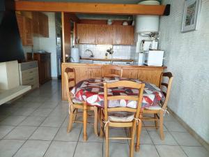 Appartement T2 Front de mer avec parking privatif - 4PC216