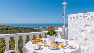 Casa Los Pinos Torrox by Ruralidays