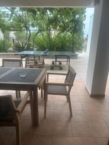 CROWONDER Villa Ambrosia