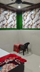 Krishan kripa dham near banke bihari g temple 400 mtr