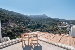 Dreaming of Greece 1