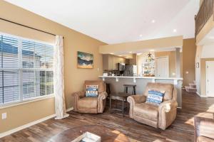 Lazy Lookout Mo Spacious 3 BDR Great Location