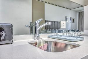 Designer Touch One Rosebank