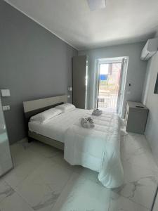 Giovis Apartments by Central Home