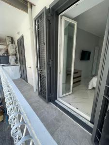 Giovis Apartments by Central Home